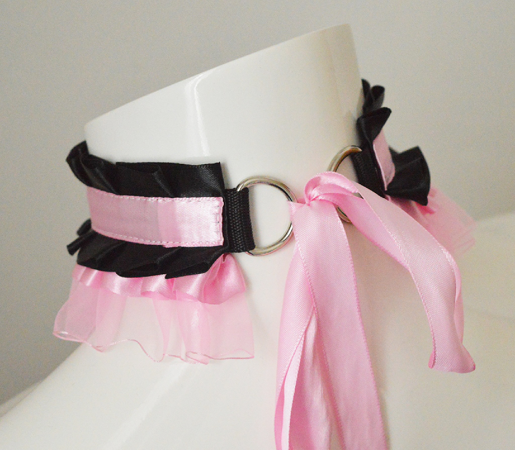 Made to Order - Kitten play collar - Hidden darkness - black pastel pink choker w/ bell and leash ring - Image 6