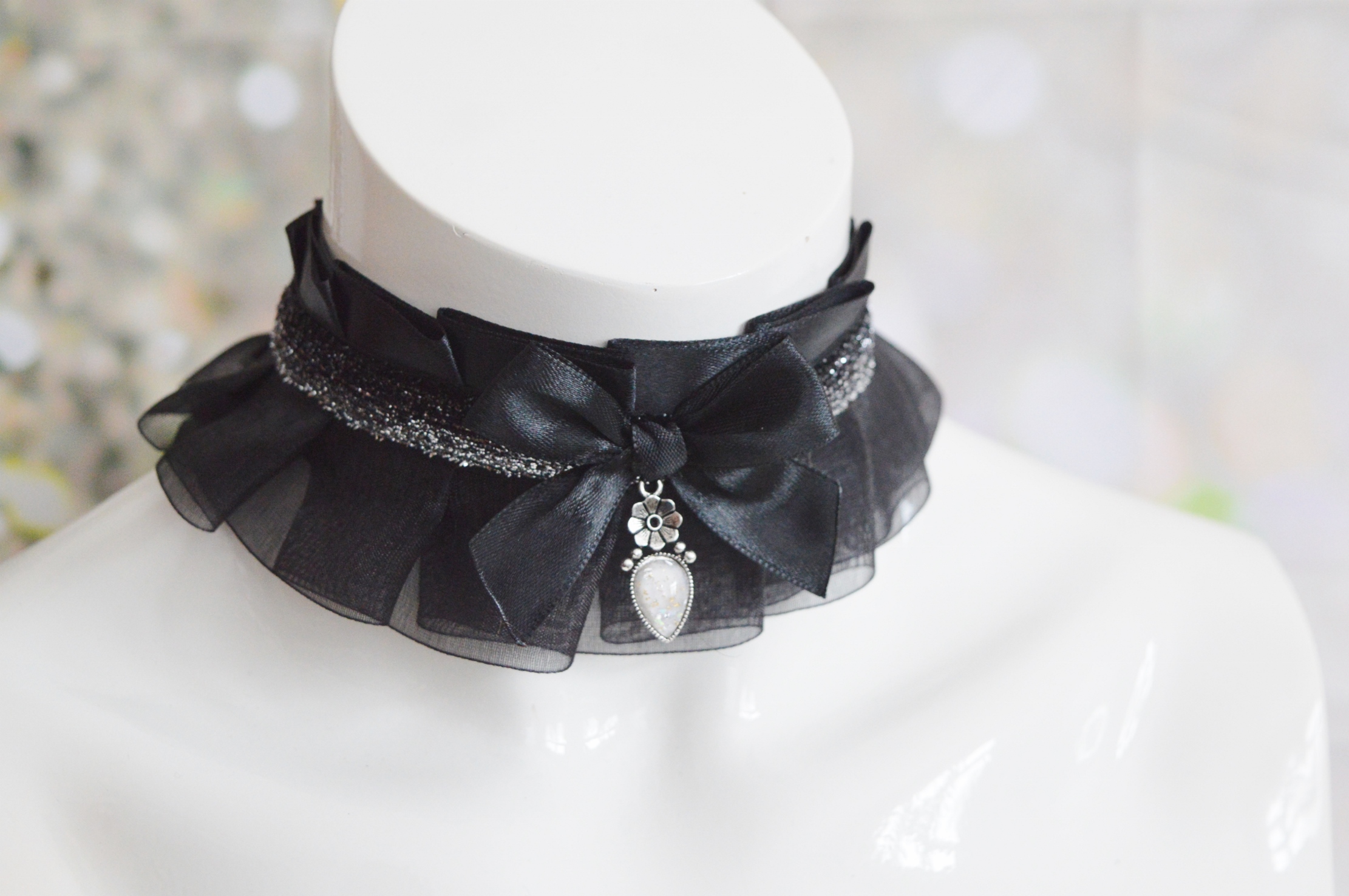 Gothic Countess - black and red dark victorian goth choker
