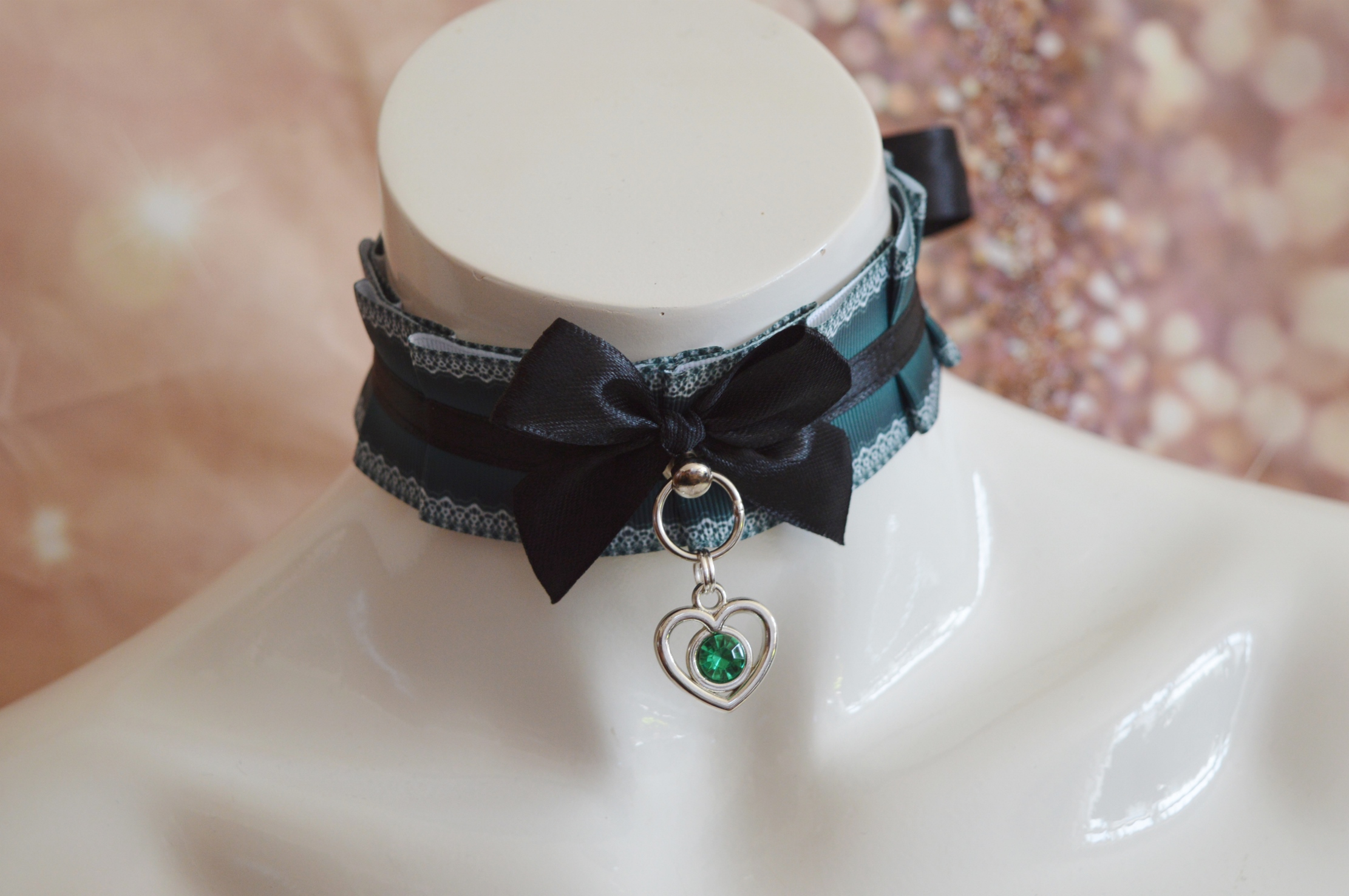 Premade Gothic collar - Green Heart - Goth lolita handmade gear by Nekollars - Image 5