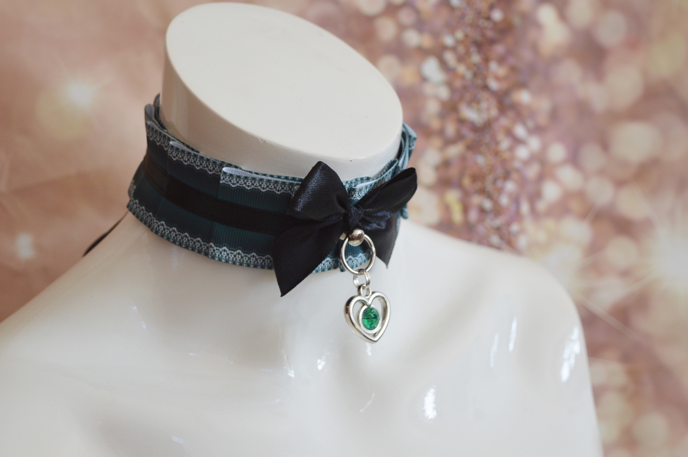 Premade Gothic collar - Green Heart - Goth lolita handmade gear by Nekollars - Image 7