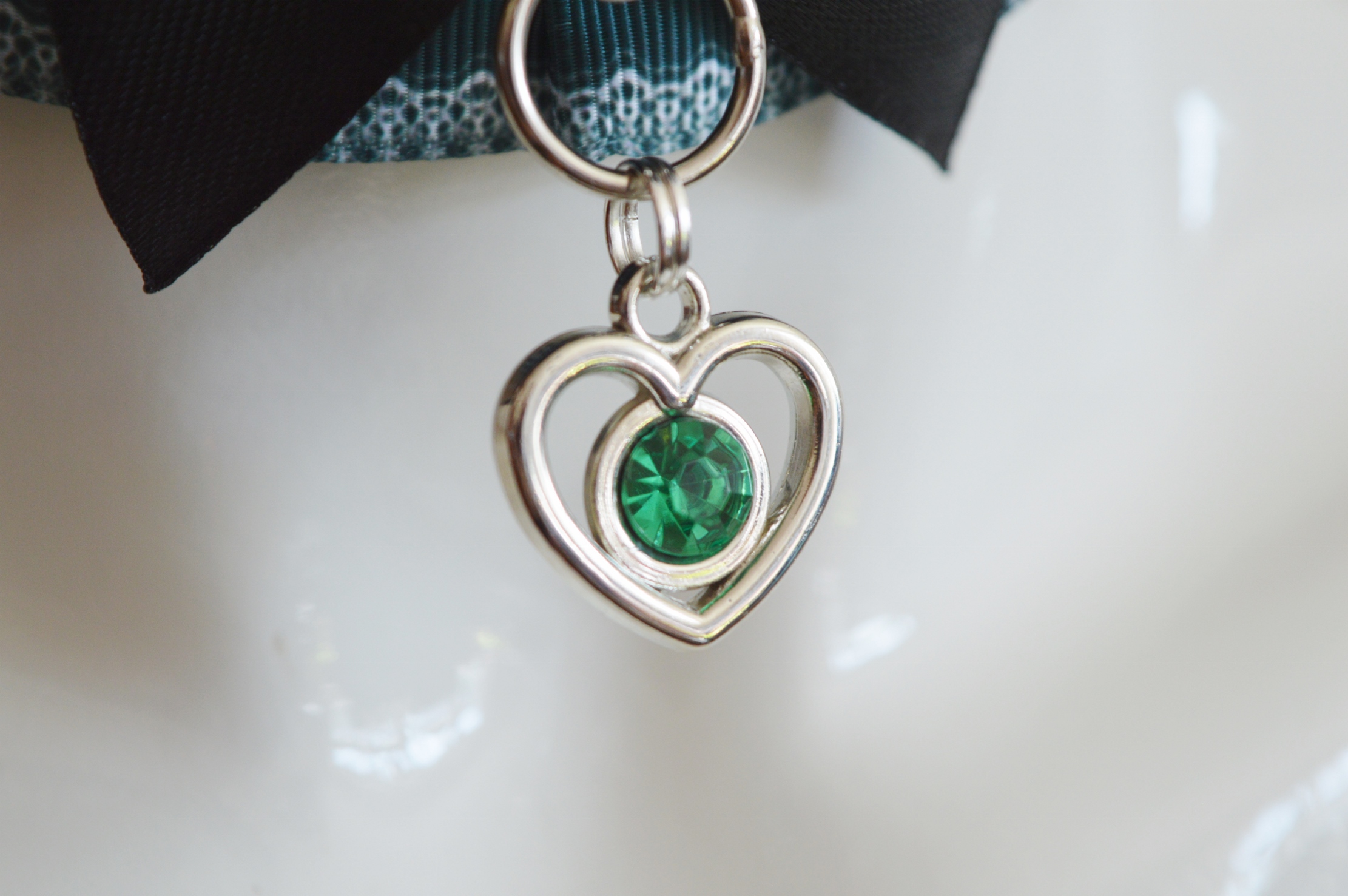 Premade Gothic collar - Green Heart - Goth lolita handmade gear by Nekollars - Image 9